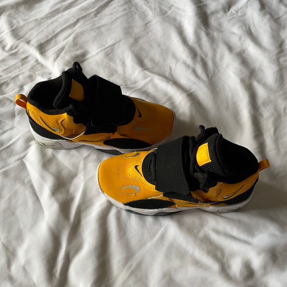 Nike kids basketball shoes